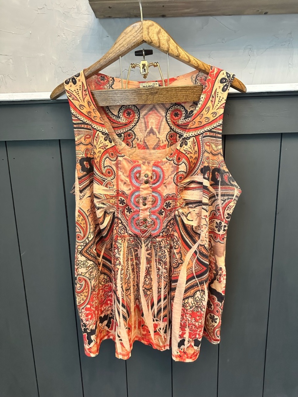 One World Sleeveless Paisley Print Tank Top in Peach‎ & Coral 1X